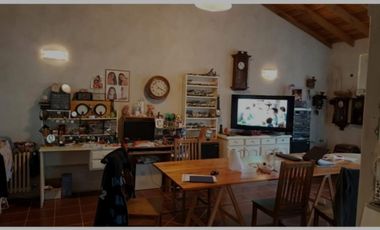 VENDO CASA CINCO AMBIENTES