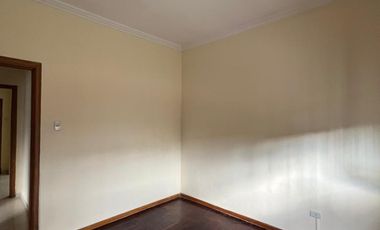 Casa de 3 AMBIENTES ubicada a 150 metros de la estación