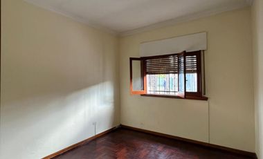 Casa de 3 AMBIENTES ubicada a 150 metros de la estación