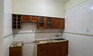 Casa de 3 AMBIENTES ubicada a 150 metros de la estación