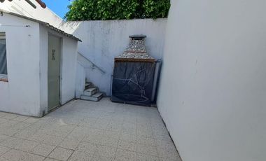 Ph De 4 Ambientes En Dos Plantas, Amplio, Garaje, Parrilla, Oportunidad