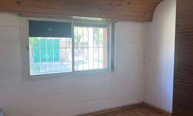 Ph De 4 Ambientes En Dos Plantas, Amplio, Garaje, Parrilla, Oportunidad