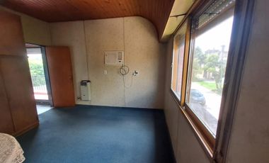 Ph De 4 Ambientes En Dos Plantas, Amplio, Garaje, Parrilla, Oportunidad