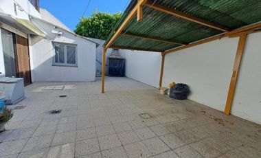 Ph De 4 Ambientes En Dos Plantas, Amplio, Garaje, Parrilla, Oportunidad