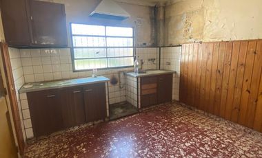 VENTA CASA AMERICANA 4 AMBIENTES MORÓN