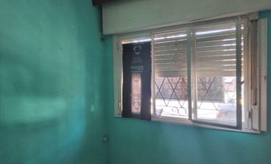 VENTA CASA AMERICANA 4 AMBIENTES MORÓN