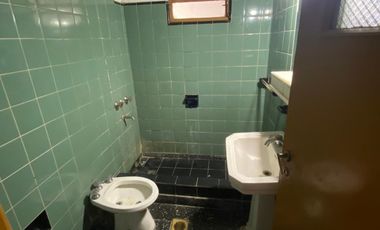 VENTA CASA AMERICANA 4 AMBIENTES MORÓN