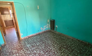 VENTA CASA AMERICANA 4 AMBIENTES MORÓN