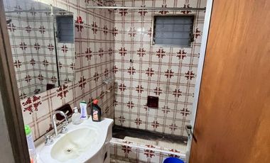 excelente propiedad casa y local comercial