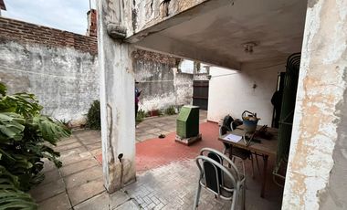 excelente propiedad casa y local comercial