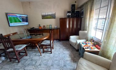 VENTA CASA SOBRE LOTE PROPIO, LANUS ESTE PRECIO REBAJADO