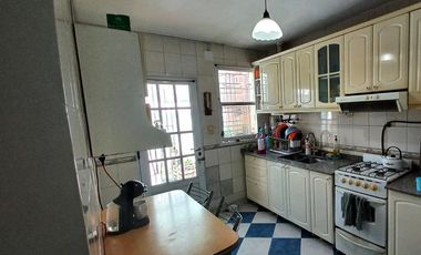 VENTA CASA SOBRE LOTE PROPIO, LANUS ESTE PRECIO REBAJADO