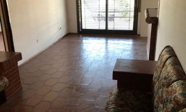 CASA PH DE 5 AMBIENTES EN EXCELENTE CONDICIONES