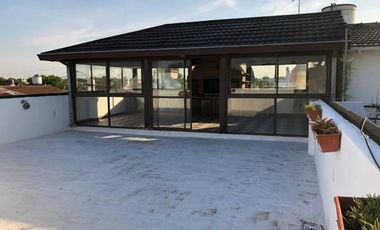 CASA PH DE 5 AMBIENTES EN EXCELENTE CONDICIONES