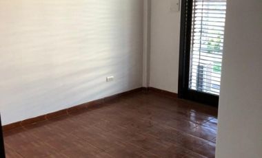 CASA PH DE 5 AMBIENTES EN EXCELENTE CONDICIONES