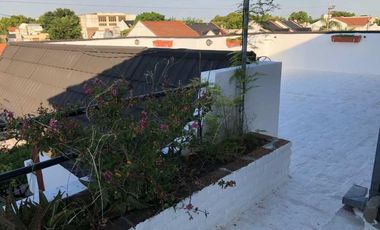 CASA PH DE 5 AMBIENTES EN EXCELENTE CONDICIONES