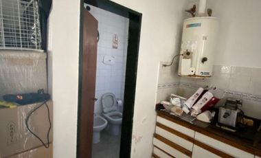 CASA EN VENTA DE 4 AMBIENTES