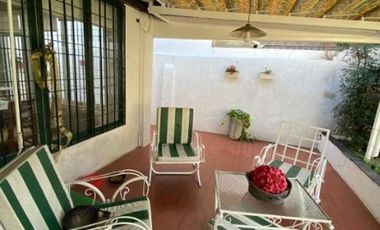 CASA EN VENTA DE 4 AMBIENTES