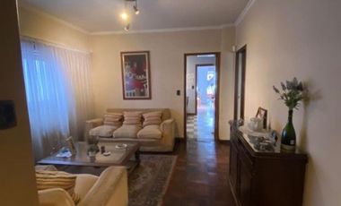CASA EN VENTA DE 4 AMBIENTES