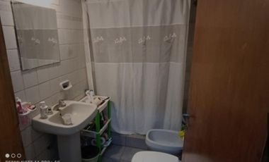 VENDO CASA 2 AMB CON PARQUE