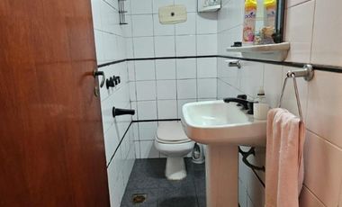 VENTA DE CASA CUATRO AMB, ZONA VILLA BALLESTER