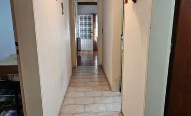 VENTA DE CASA CUATRO AMB, ZONA VILLA BALLESTER