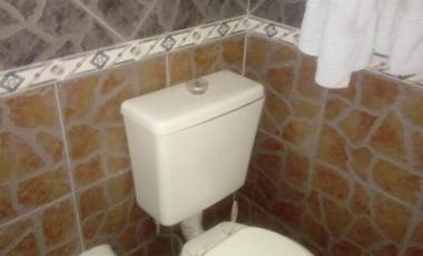 CASA 3 AMBIENTES MAS DOS DEPARTAMENTOS AMOBLADOS