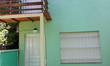 CASA 3 AMBIENTES MAS DOS DEPARTAMENTOS AMOBLADOS