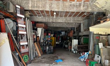 Galpón de 500 M2 + 2 Deptos