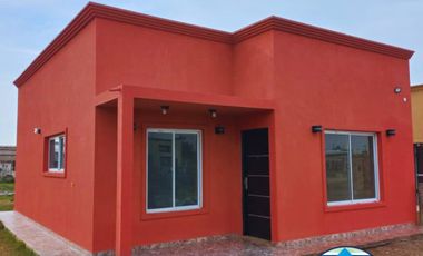 VIVIENDA HERMOSA A ESTRENAR Y CON FINANCIACION. Ubicada en General Hornos.
