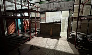 ALQUILER IMPORTANTE  LOCAL COMERCIAL  CON ENTRADA POR DOS CALLES