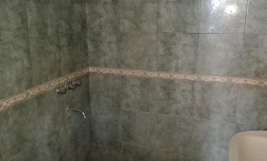 Dos casas sobre un mismo lote, en esquina