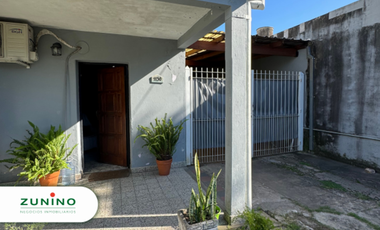 Casa de tres ambientes a la venta en San Miguel