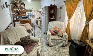 Casa de tres ambientes a la venta en San Miguel