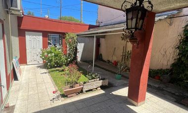 Casa Con Local En Venta Isidro Casanova Excelente Ubicación