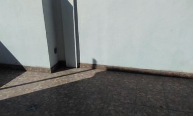 LA TABLADA-ALQUILER- DEPARTAMENTO 2 AMBIENTES CON TERRAZA
