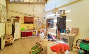 Casa 4 ambientes, quincho, parrilla, patio y terraza, en excelente estado