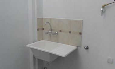 VENTA DE EXCELENTE DUPLEX 3 AMBIENTES EN LUIS GUILLÓN - 4 COCHERAS