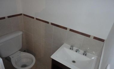 VENTA DE EXCELENTE DUPLEX 3 AMBIENTES EN LUIS GUILLÓN - 4 COCHERAS