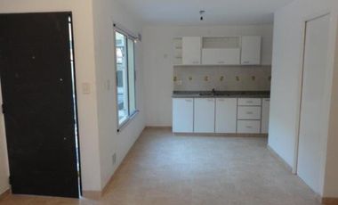 VENTA DE EXCELENTE DUPLEX 3 AMBIENTES EN LUIS GUILLÓN - 4 COCHERAS
