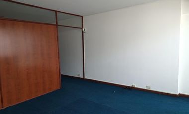 Oficina Comercial de 40 m² en Excelente Estado Muy Luminosa