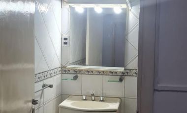 DEPARTAMENTO TIPO CASA AL FRENTE 2 AMBIENTES PEQUEÑOS, VILLA LUZURIAGA.