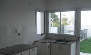 Casa de dos dormitorios con vista al rio