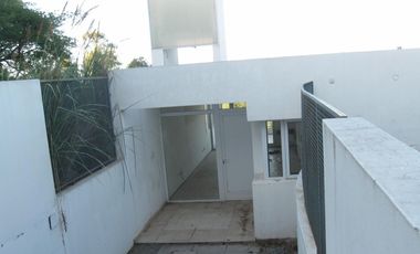 Casa de dos dormitorios con vista al rio