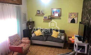 VENTA - CASA P.H. - HAEDO - 5 CUADRAS DE LA ESTACIÓN.