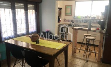 VENTA - CASA P.H. - HAEDO - 5 CUADRAS DE LA ESTACIÓN.