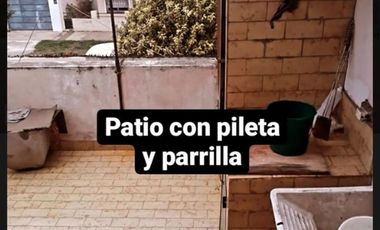 CASA EN PLANTA ALTA DE 3 AMBIENTES CON COCHERA.