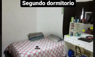 CASA EN PLANTA ALTA DE 3 AMBIENTES CON COCHERA.