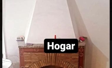 CASA EN PLANTA ALTA DE 3 AMBIENTES CON COCHERA.
