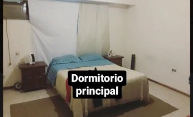 CASA EN PLANTA ALTA DE 3 AMBIENTES CON COCHERA.